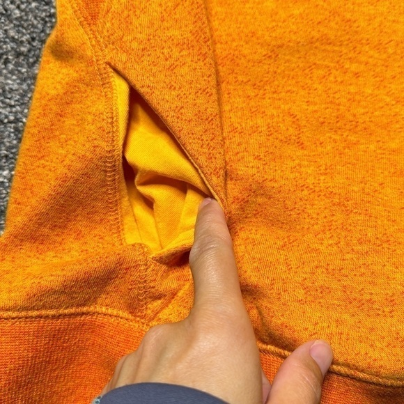 Fox Orange Long sleeve Pullover Sweatshirt Size Medium - Picture 11 of 11